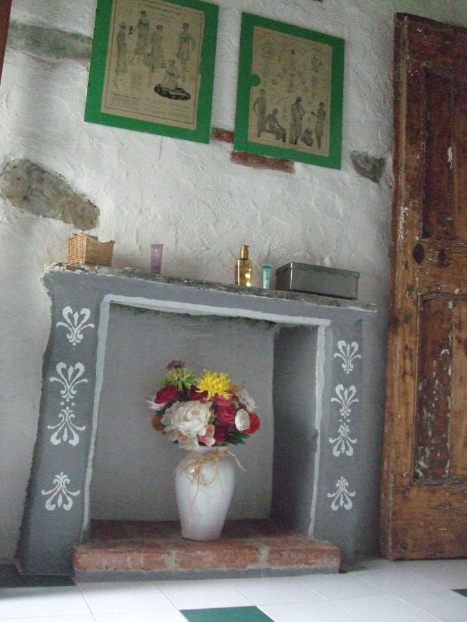 Casa Di Alfredo B&B - Citr9039 Mioglia Bagian luar foto